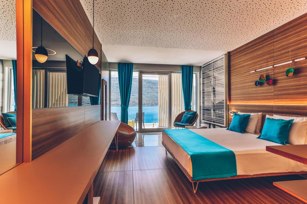 Carine Hotel Kumbor Superior Herceg Novi Esterno foto