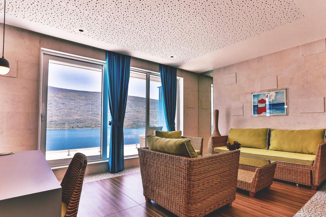 Carine Hotel Kumbor Superior Herceg Novi Esterno foto