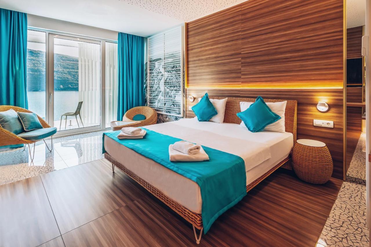 Carine Hotel Kumbor Superior Herceg Novi Esterno foto