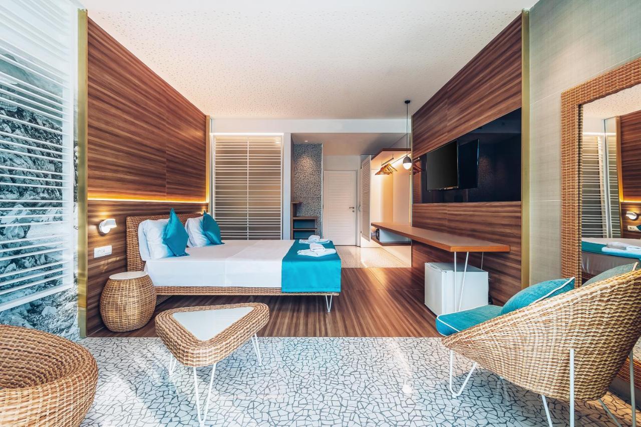 Carine Hotel Kumbor Superior Herceg Novi Esterno foto
